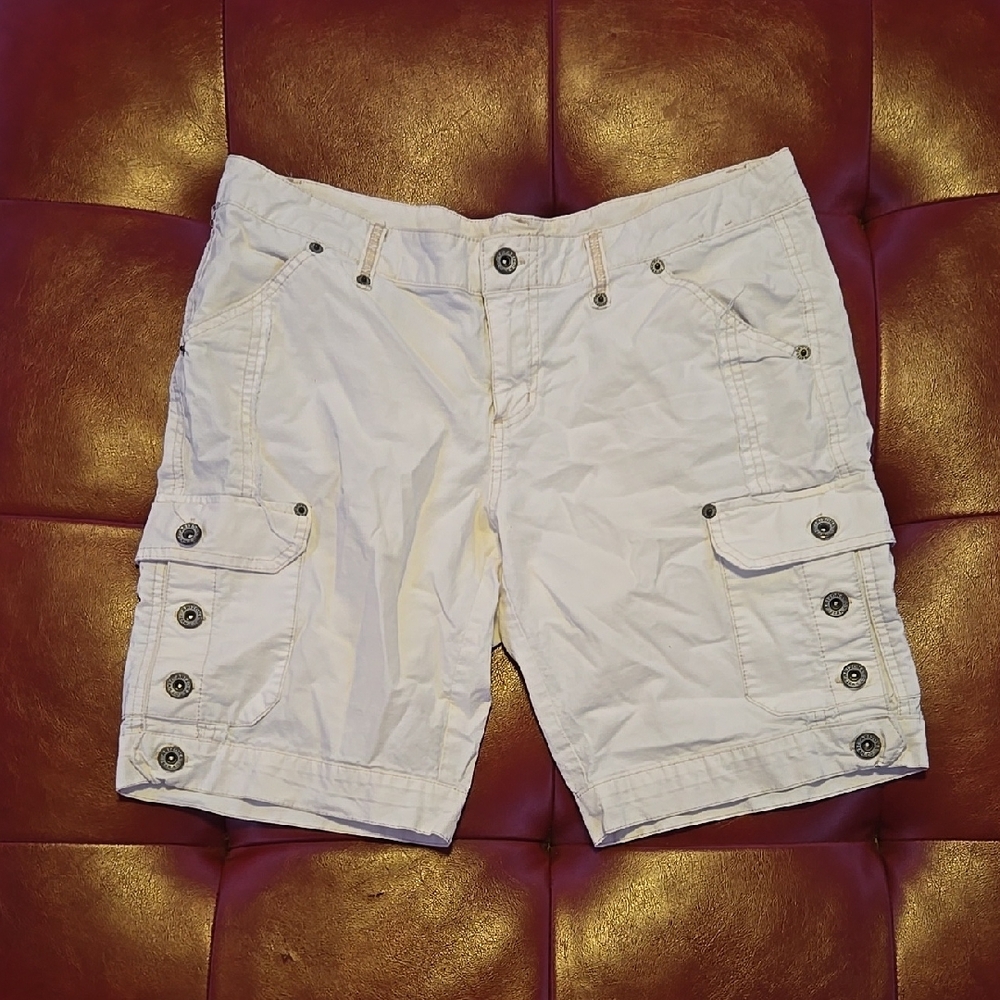 Men's Cream Cargo Shorts